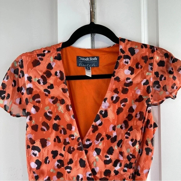 ModCloth Hutch Orange Leopard Print Party Prowl Wrap Mini Dress Size Small NWOT - Picture 7 of 9